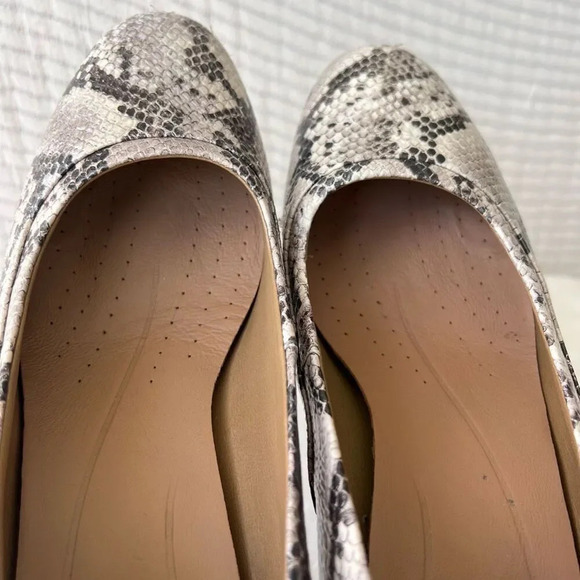 Clarks Womens Beige Snake Print Unstructured Block Heel‎ Pumps Shoes Size 10 - Picture 11 of 11